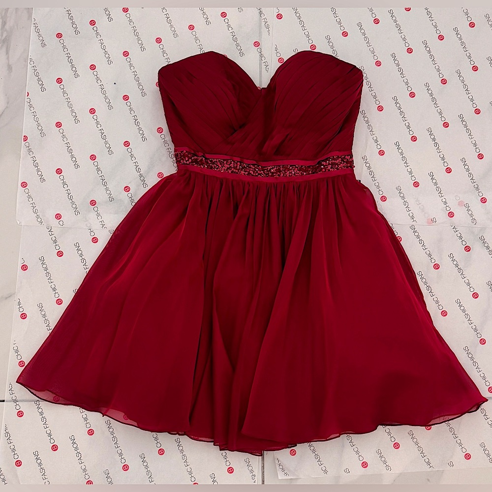 La femme 22015 homecoming Burgundy Strapless short dress